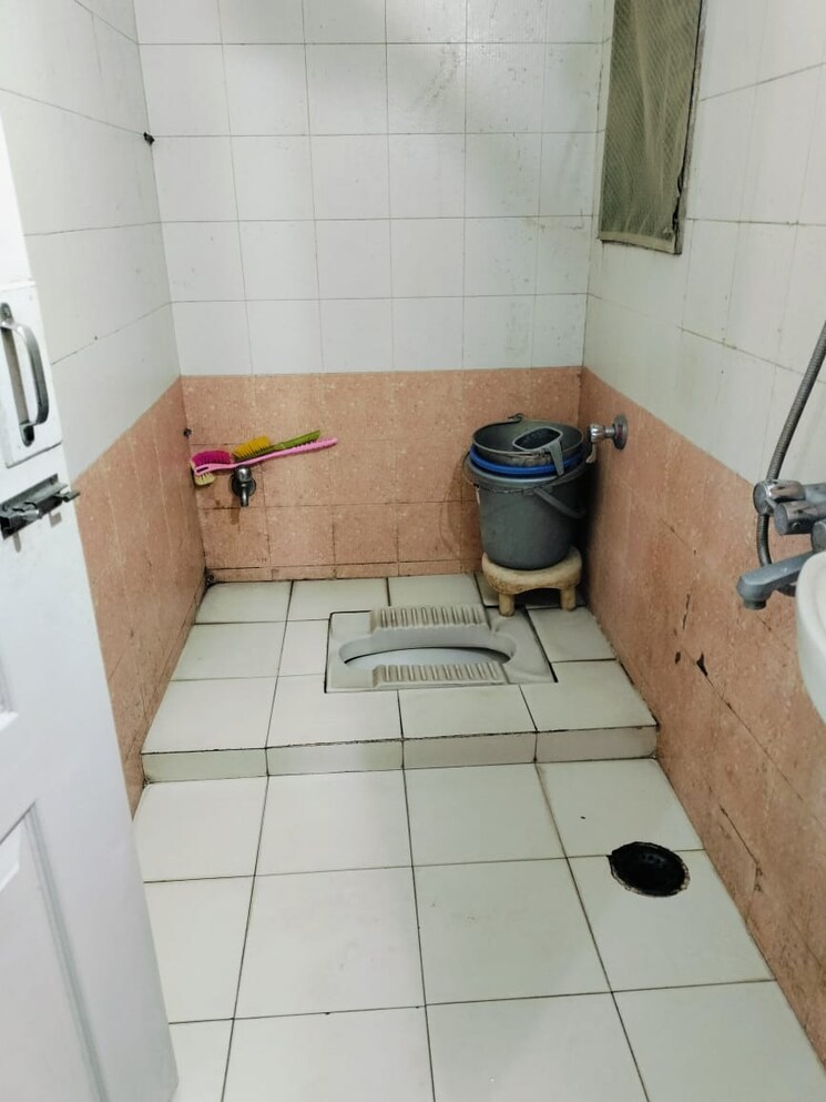 Bathroom, cosmos-park 1 Bedroom 450 Sq.Ft. Apartment In Ghodbunder Road Thane 9717572