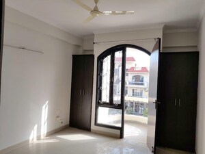 Building Lobby in 3 BHK Apartment at M2K Aura, Sector 47 – for Rent