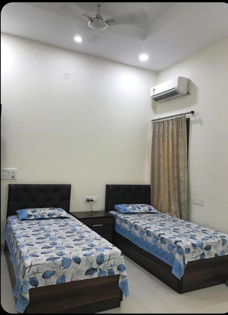 Room, viraj khand Pg For Boys & Girls In Viraj Khand 9717773