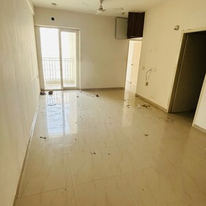 Room in 2.5 BHK Apartment at Mahagun Mantra II, Vaidpura – for Sale