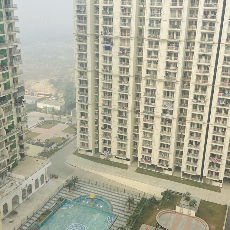 Exterior View, mahagun-mantra-ii 2.5 Bedroom 1125 Sq.Ft. Apartment In Vaidpura Greater Noida 9717817