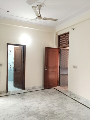 Room in 1 BHK Apartment at Srishti Greenfield Homes, Green Fields Colony – for Rent