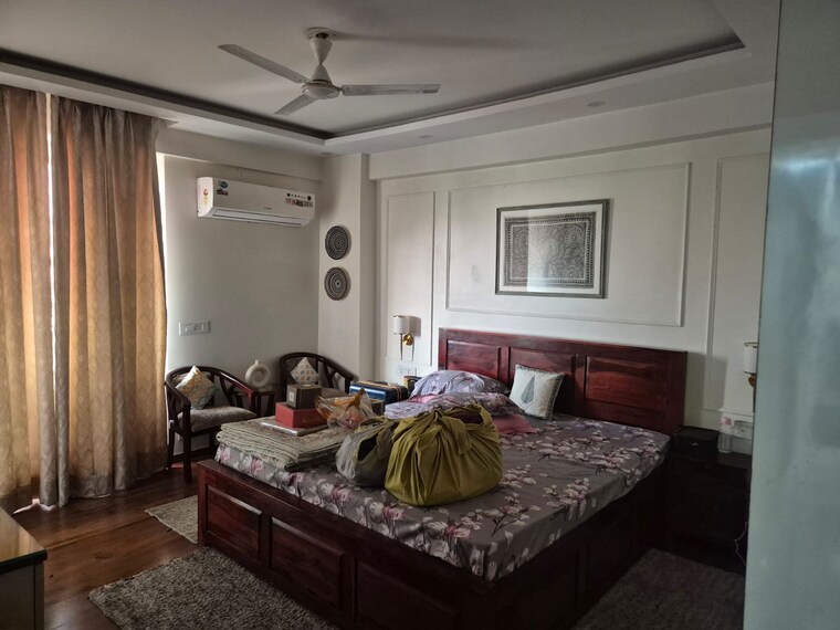 Bedroom, tulip-violet 4 Bedroom 2010 Sq.Ft. Apartment In Sector 69 Gurgaon 9717874