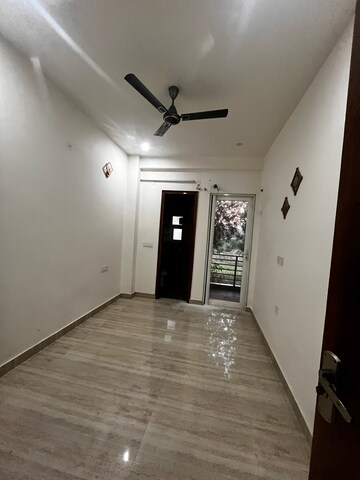 Room in 3 BHK Builder Floor at Khedi Road – for Rent