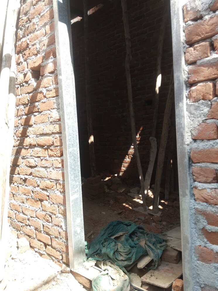 Balcony, sector 87 2 Bedroom 53 Sq.Yd. Independent House In Sector 87 Faridabad 9717888