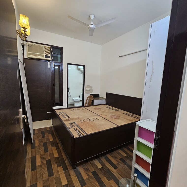 Bedroom, chattarpur 2 Bedroom 90 Sq.Yd. Apartment In Chattarpur Delhi 9717928