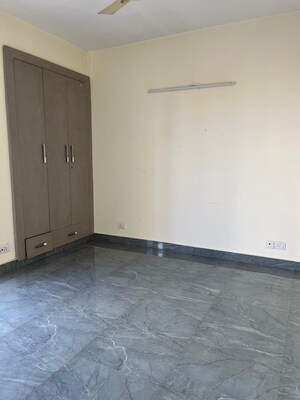 Room in 3 BHK Apartment at CHD Avenue 71, Sector 71 – for Rent