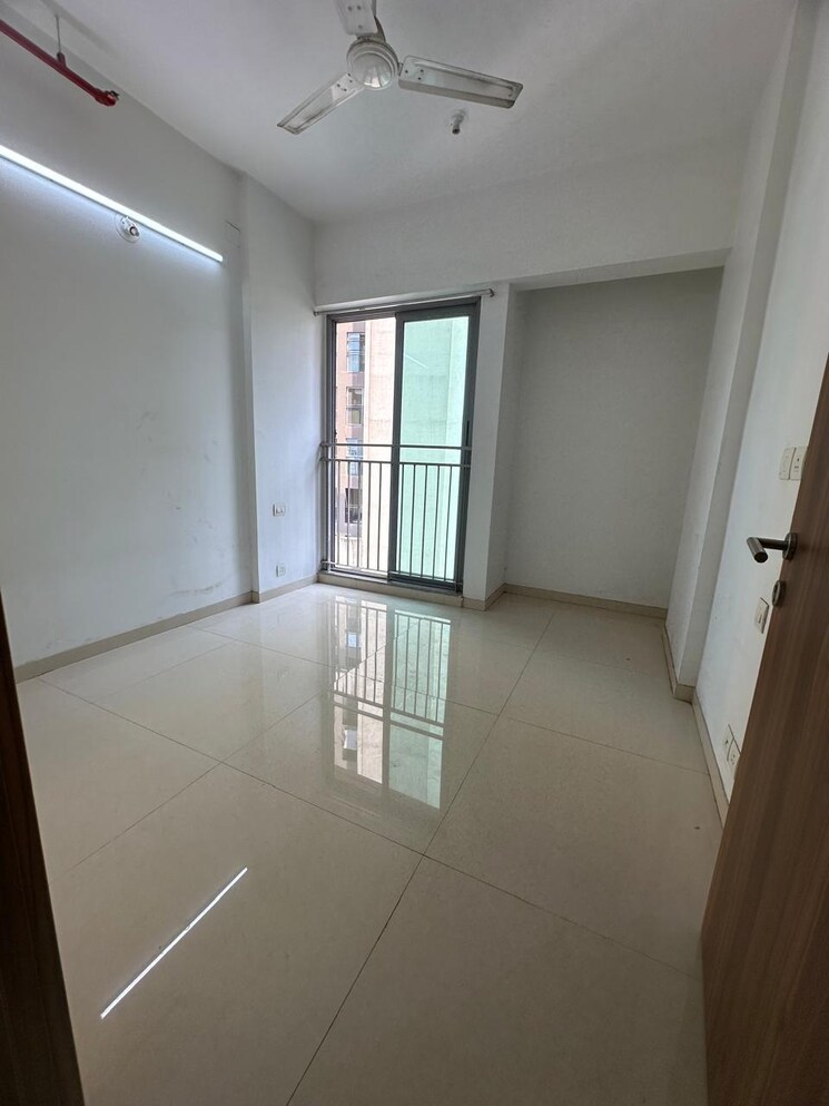 Room, runwal-eirene 2 Bedroom 568 Sq.Ft. Apartment In Balkum Pada Thane 9717956