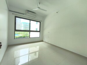 Room in 2 BHK Apartment at Kalpataru Immensa, Kolshet Road – for Rent