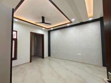 Room in 3 BHK Builder Floor at Sector 84 – for Sale