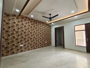 Bedroom in 3 BHK Builder Floor at Sector 84 – for Sale