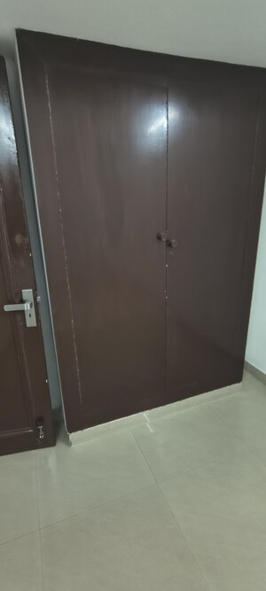 Furnished Amenities in 2 BHK Builder Floor at Malviya Nagar – for Rent