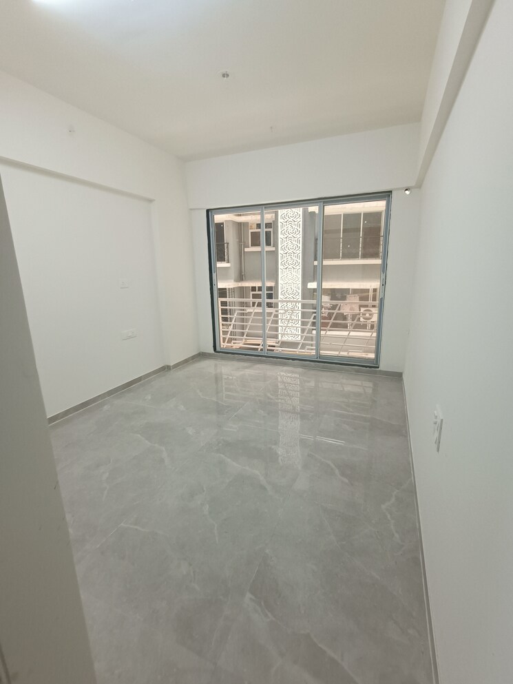 Room, goregaon west 2 Bedroom 678 Sq.Ft. Apartment In Goregaon West Mumbai 9718061