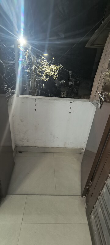 Furnished Amenities in 2 BHK Builder Floor at Malviya Nagar – for Rent