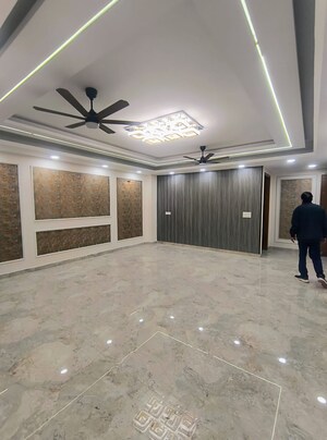 3 BHK Builder Floor For Sale in Saket