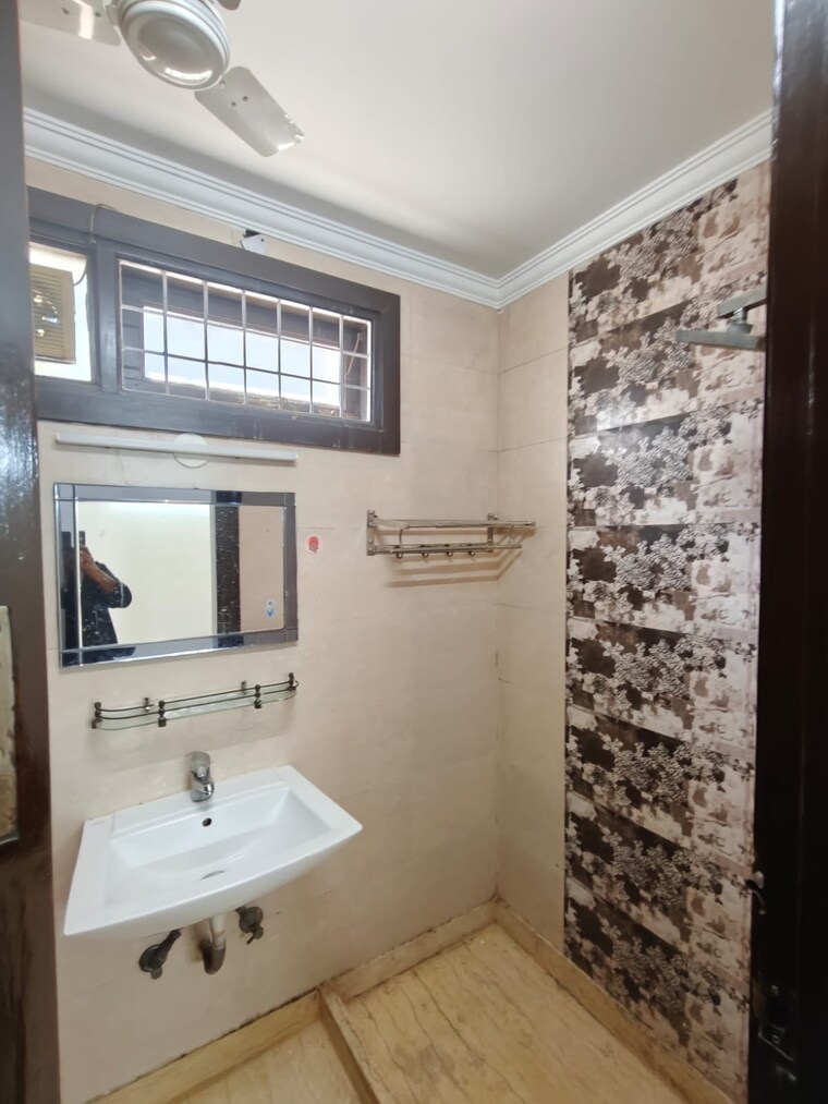 Kitchen, sector 21d 2 Bedroom 1100 Sq.Ft. Builder Floor In Sector 21d Faridabad 9718390