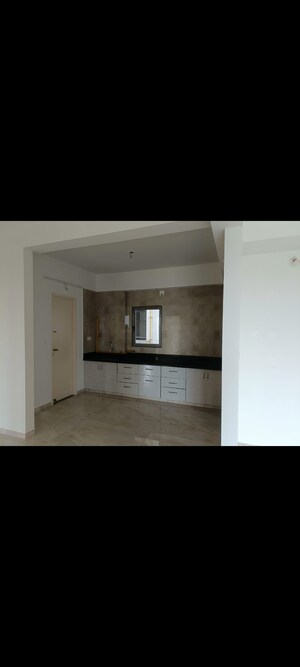 Room in 3 BHK Apartment at Shafalya Veritas, Sola – for Rent