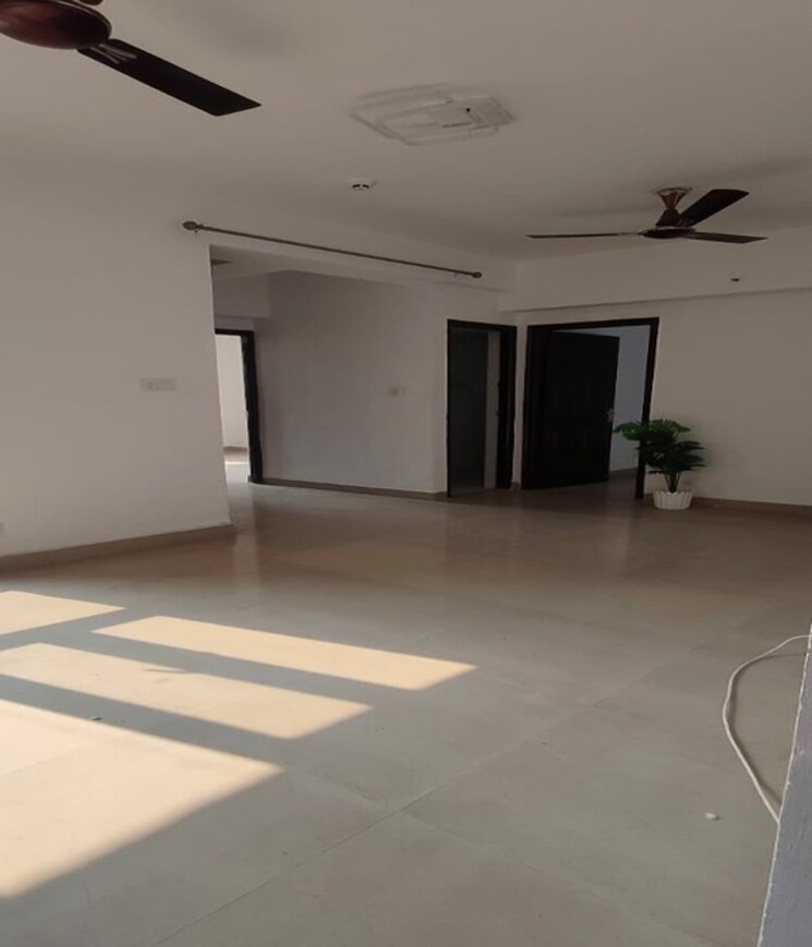 Room, sector 51 2 Bedroom 937 Sq.Ft. Apartment In Sector 51 Noida 9718345