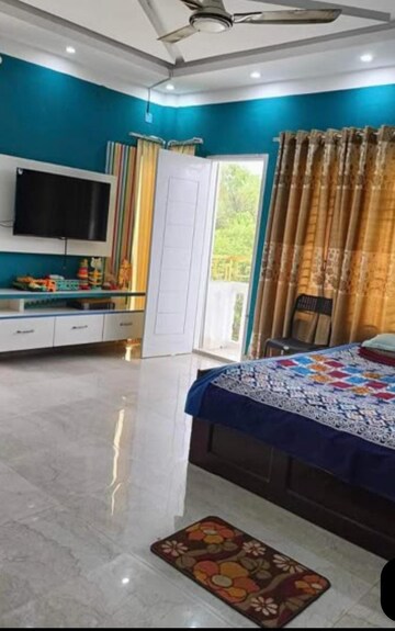 Room in  Pg at Viraj Khand – for Rent