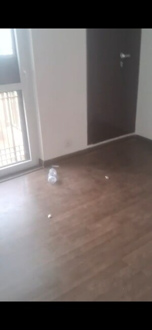 Room in 3 BHK Builder Floor at BPTP Park Elite Floors, Sector 85 – for Rent