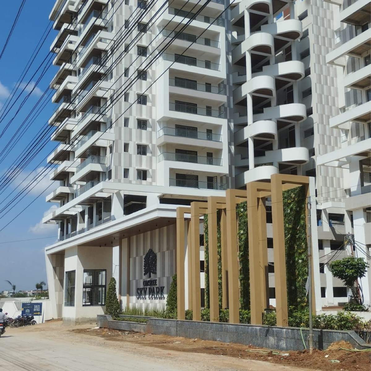 3 BHK + Servant Room Apartment For Sale in Om Sree Skypark