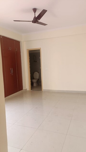 Room in 3 BHK Apartment at Maxblis White House, Sector 75 – for Rent