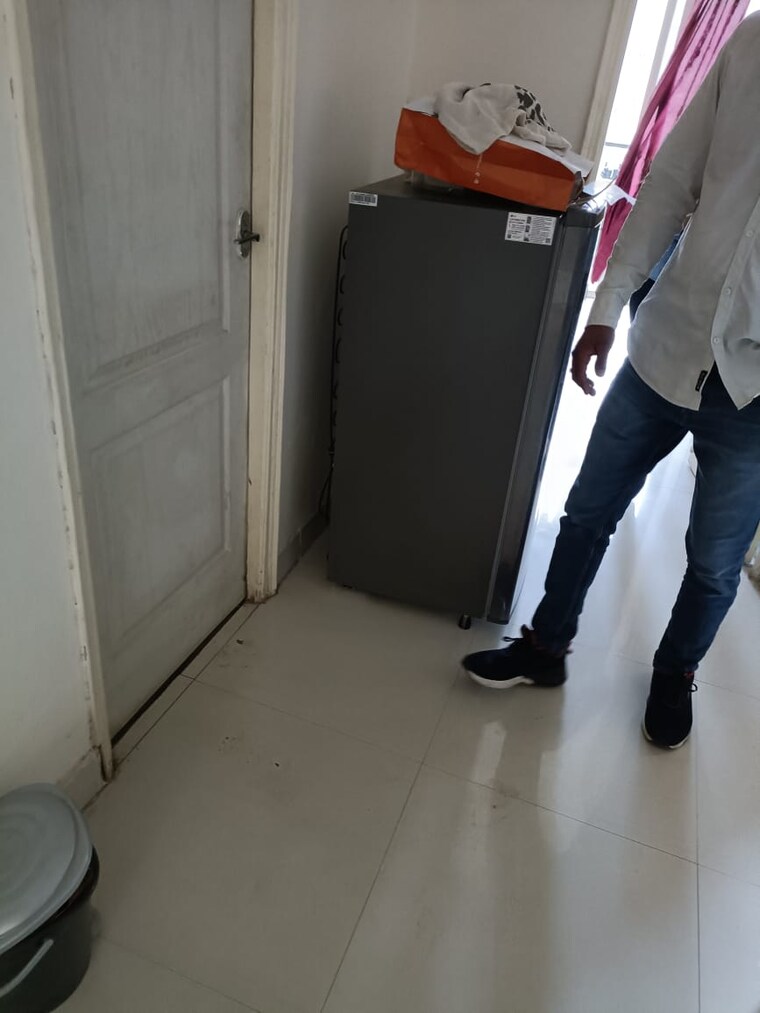 Bathroom, maxblis-grand-wellington 1 Bedroom 615 Sq.Ft. Apartment In Sector 75 Noida 9718440