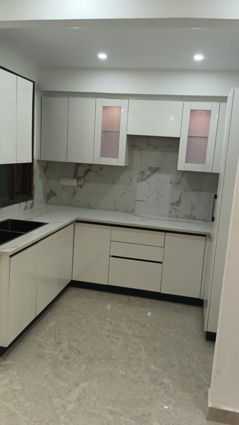 Kitchen, maidan garhi 3 Bedroom 1100 Sq.Ft. Builder Floor In Maidan Garhi Delhi 9718540