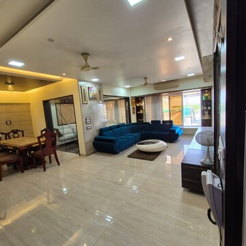 Parking in 5 BHK Apartment at Bhumiraj Hermitage, Sanpada – for Rent