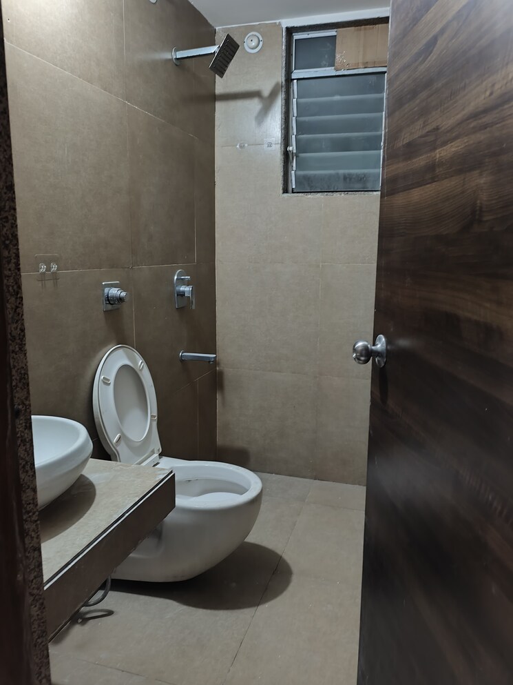 Bathroom, shagun-white-woods 2 Bedroom 1250 Sq.Ft. Apartment In Ulwe Sector 23 Navi Mumbai 9718536