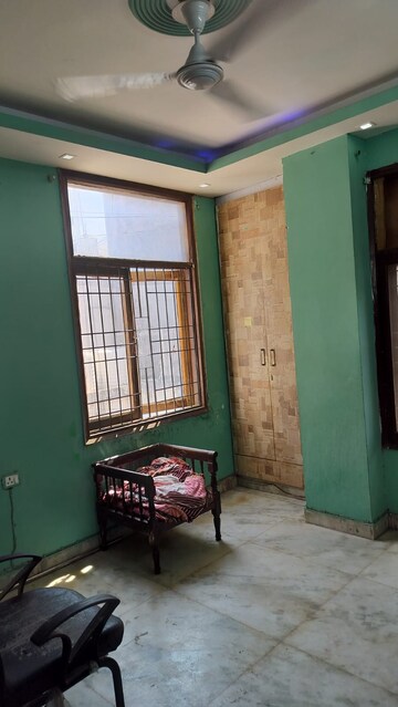Room in 2 BHK Builder Floor at Ignou Road – for Rent