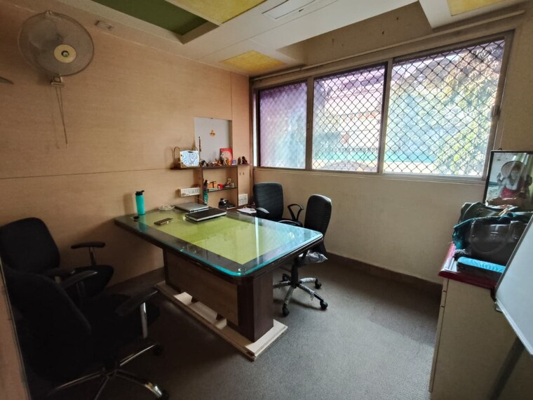 Team Area, deccan gymkhana Commercial Office Space 500 Sq.Ft. In Deccan Gymkhana Pune 9718644