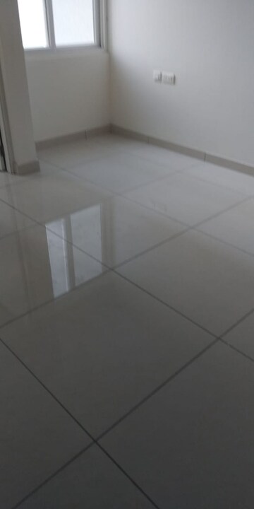 Room in 3 BHK Apartment at Prestige Lakeside Habitat, Varthur – for Rent