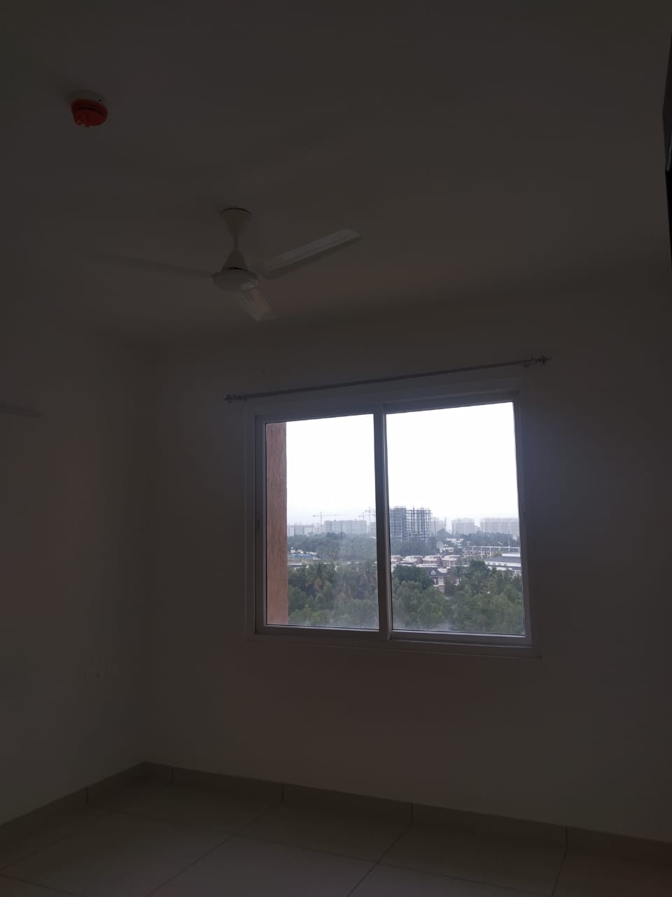 3 BHK Apartment For Rent in Prestige Lakeside Habitat