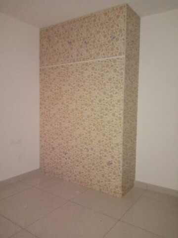 Room in 3 BHK Apartment at Prestige Lakeside Habitat, Varthur – for Rent