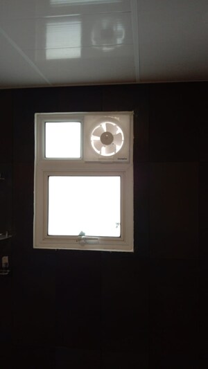 Room in 3 BHK Apartment at Prestige Lakeside Habitat, Varthur – for Rent