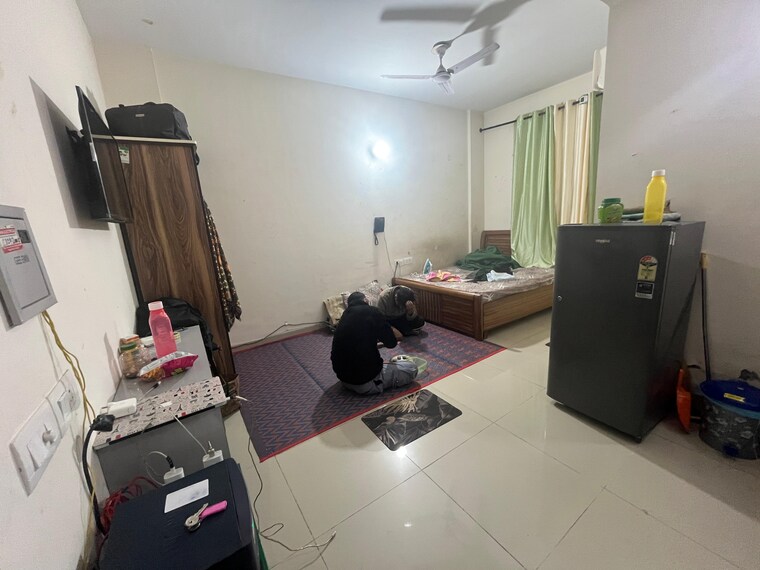 Master Bedroom, malwa-escon-arena Studio 450 Sq.Ft. Apartment In Lohgarh Zirakpur 9718895