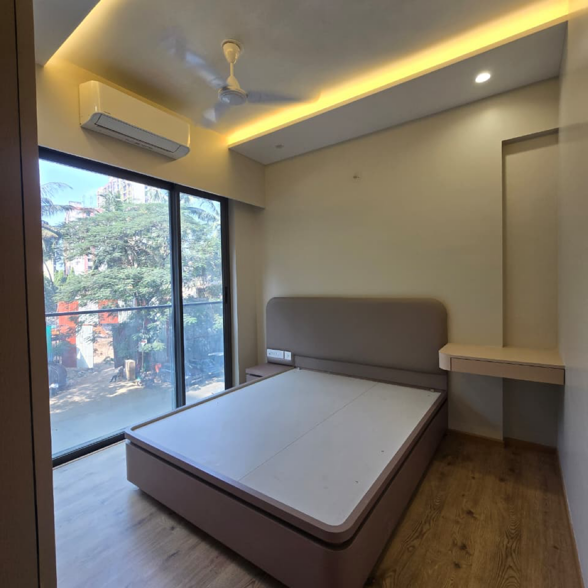 3 BHK Apartment For Rent in Rustomjee Seasons Bandra East