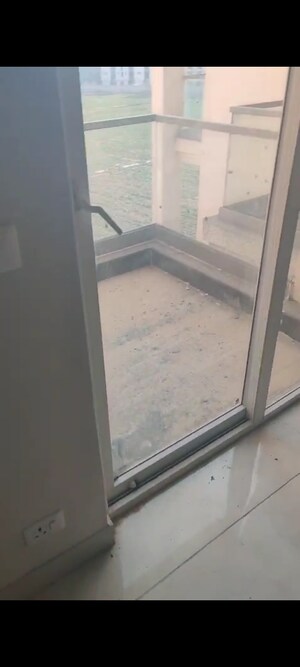 Balcony in 3 BHK Builder Floor at Signature Global Signum 37D, Sector 37d – for Sale