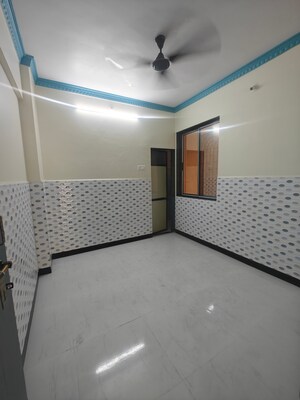 Room in 2 BHK Apartment at Seawoods Sector 44 – for Rent