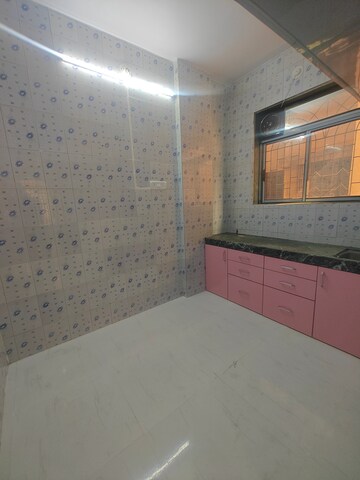 Room in 2 BHK Apartment at Seawoods Sector 44 – for Rent