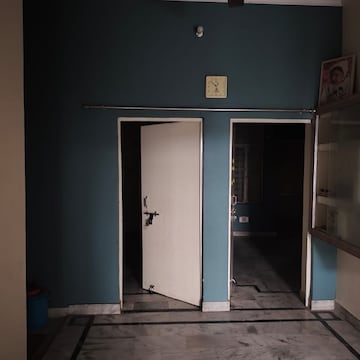 Room in  Pg at Gomti Nagar – for Rent