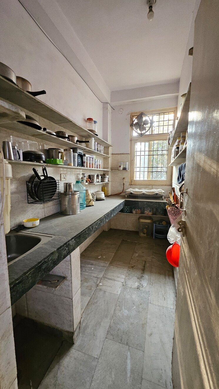 Kitchen, dilshad colony 2 Bedroom 750 Sq.Ft. Apartment In Dilshad Colony Delhi 9718917