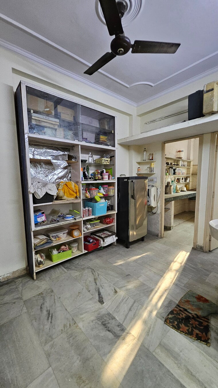 Living Room, dilshad colony 2 Bedroom 750 Sq.Ft. Apartment In Dilshad Colony Delhi 9718917