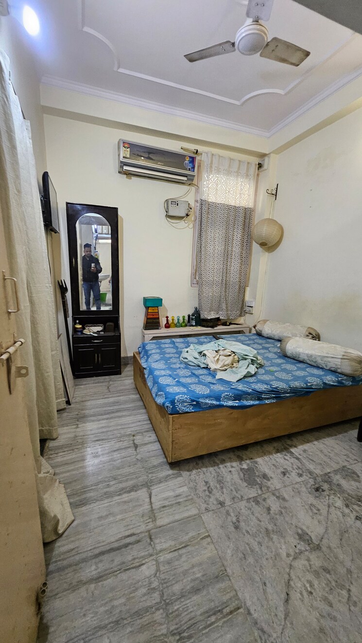 Bedroom, dilshad colony 2 Bedroom 750 Sq.Ft. Apartment In Dilshad Colony Delhi 9718917
