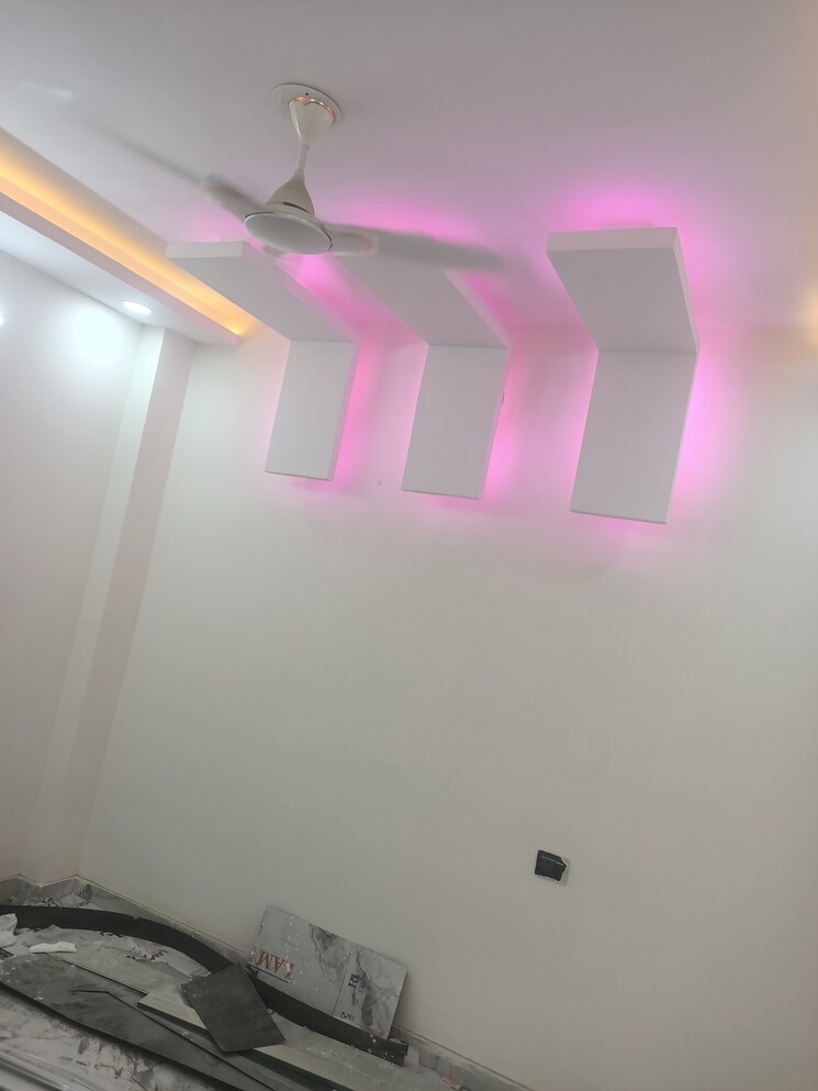 Room, govindpuri 3 Bedroom 810 Sq.Ft. Builder Floor In Govindpuri Delhi 9718927