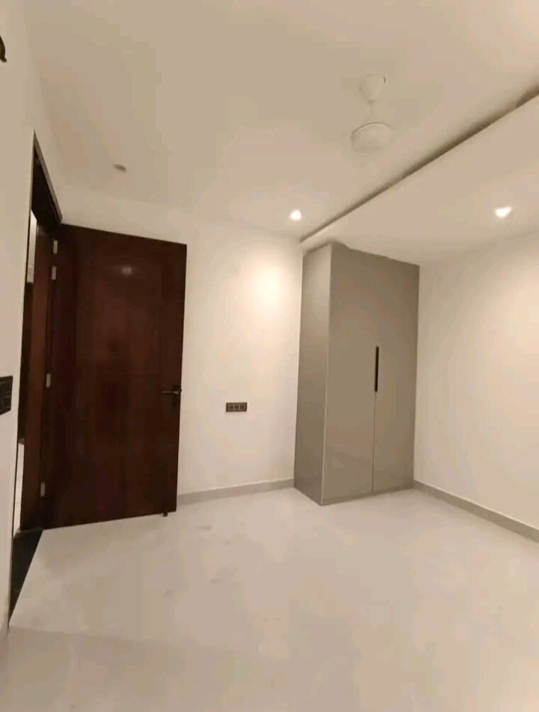 Room, chattarpur 3 Bedroom 1250 Sq.Ft. Builder Floor In Chattarpur Delhi 9718938