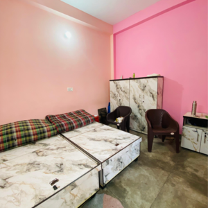 Bedroom in  Pg at Gomti Nagar – for Rent