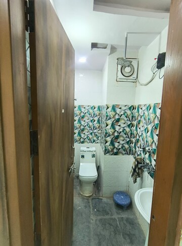 Team Area in 1 BHK Builder Floor at Vishwas Park – for Rent