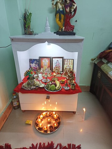 Furnished Amenities in 2 BHK Builder Floor at Vishwas Park – for Sale